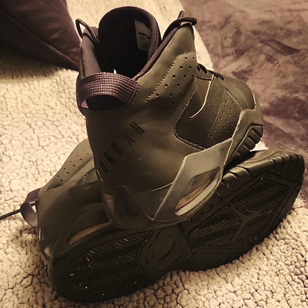 Jordon sneakers